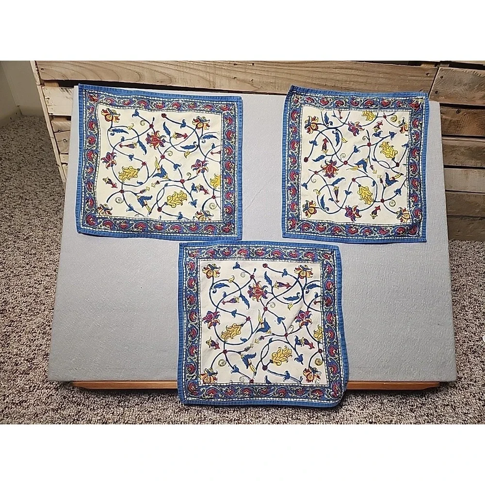 Lot Of‎ 3 Vintage Blue Floral Cloth Napkins